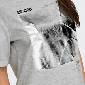 Camiseta FIOLA FOIL TOP Only negra o gris con detalle estampado wild y epic gris 1