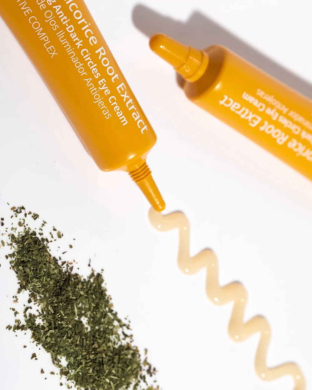 Skin Generics Antiojeras Iluminador con Vitamina K - Imagen 3