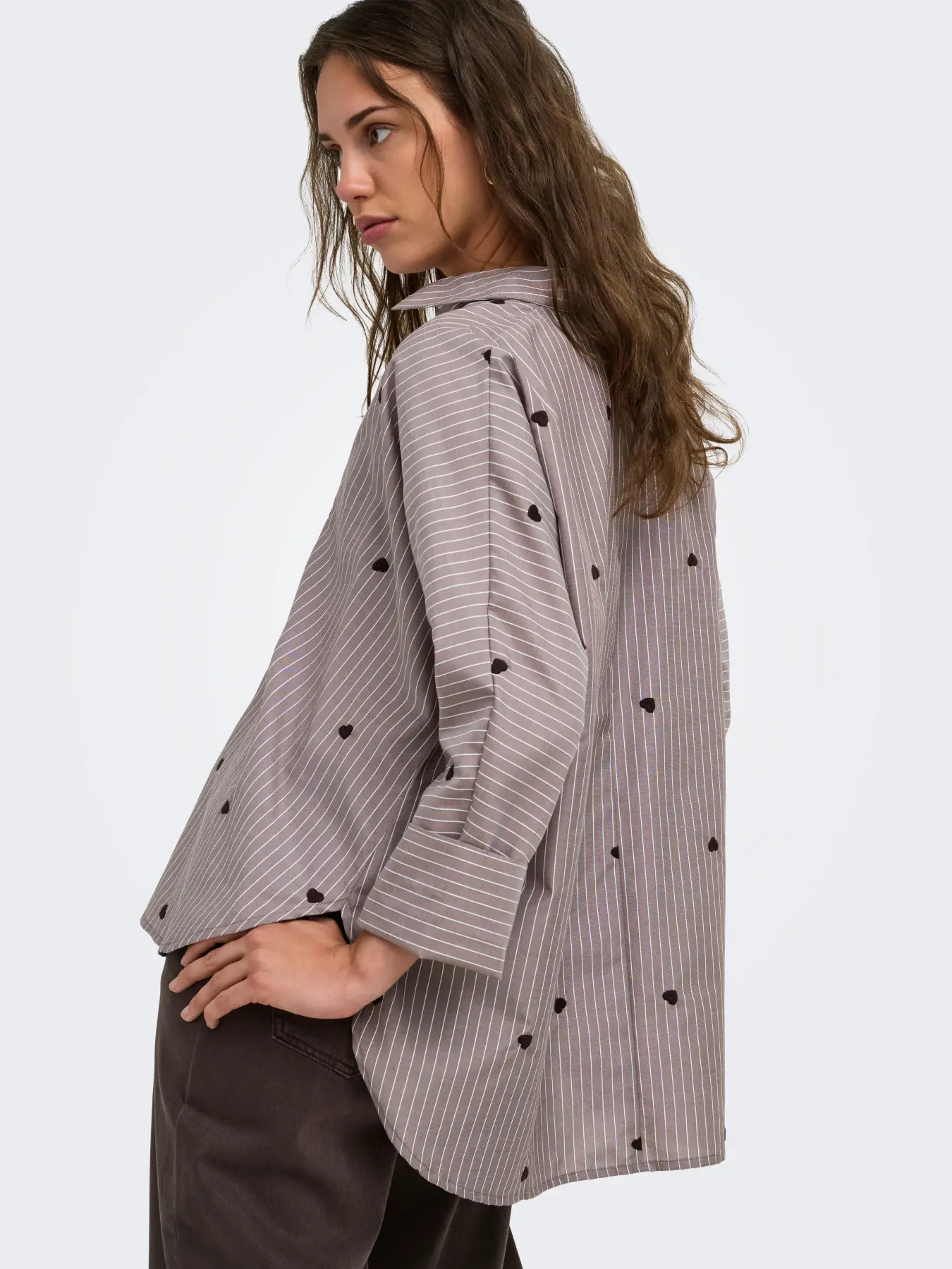 Camisa bordada ONLY ONLNEW LINA GRACE en marrón - Imagen 7